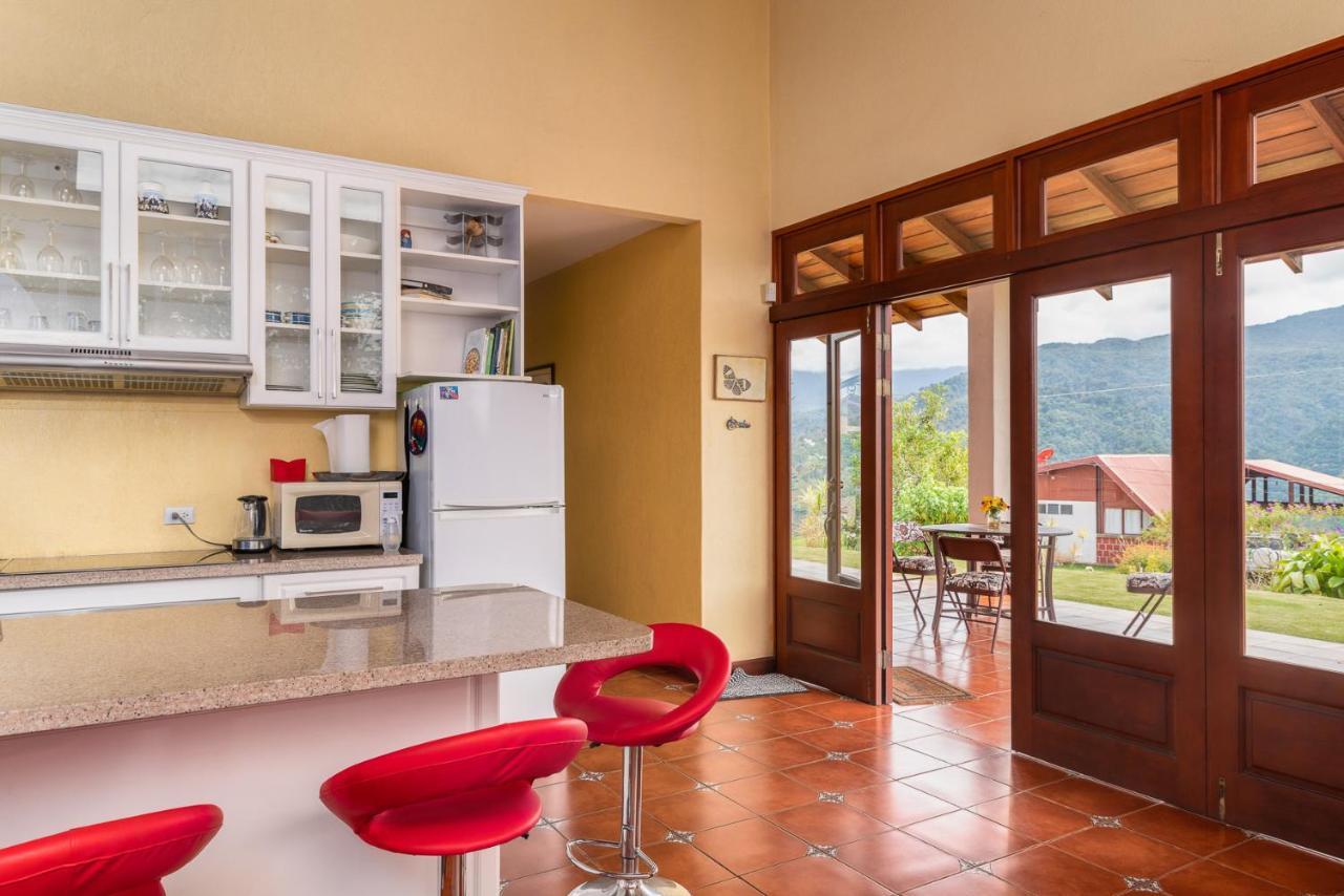 Casa Bartzis Guest House Orosi Bagian luar foto