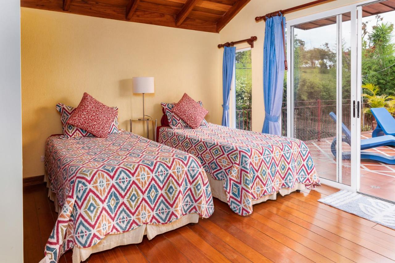 Casa Bartzis Guest House Orosi Bagian luar foto