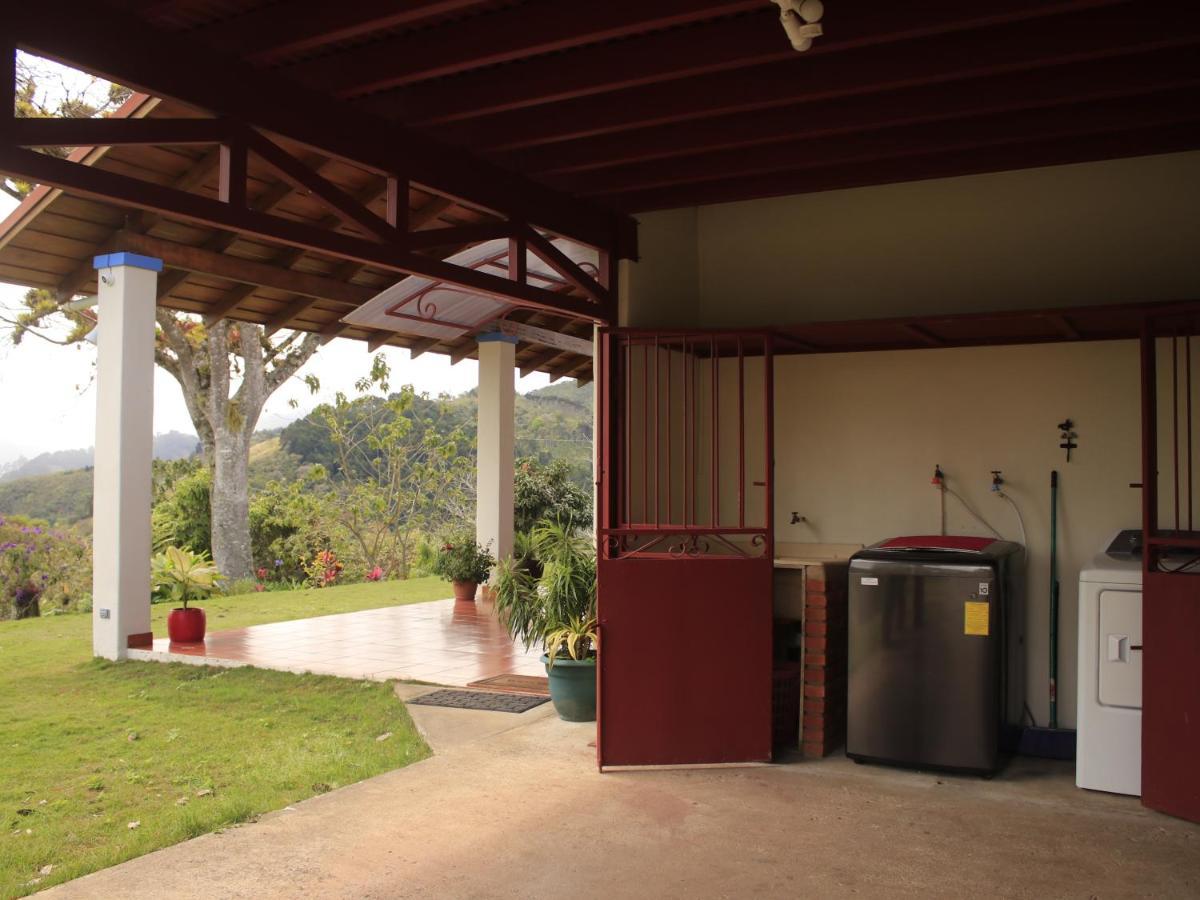 Casa Bartzis Guest House Orosi Bagian luar foto